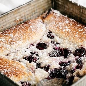 summer desserts cherry cobbler