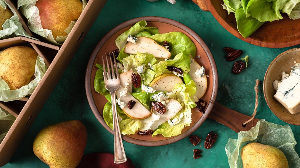 pear and blue cheese salad hero