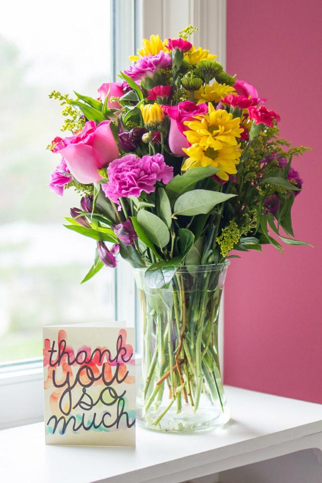 How to say thank you with thank you flowers