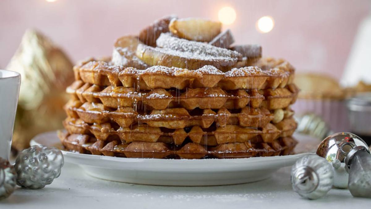 Spiced Waffles with Cinnamon Pears