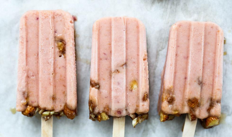 Nectarine Popsicles with an Almond Crunch