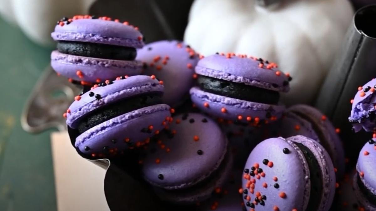 Spooky Macarons With Chocolate Filling