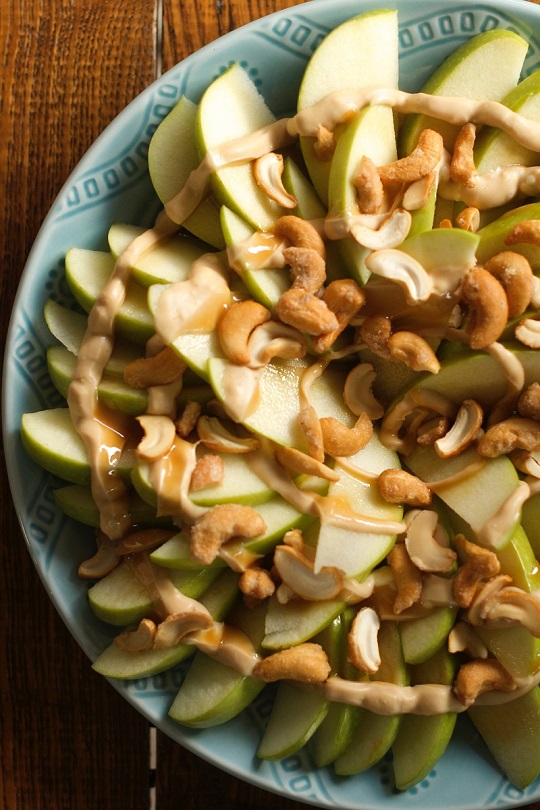 https://www.harryanddavid.com/blog/wp content/uploads///apple nachos cashew vertical