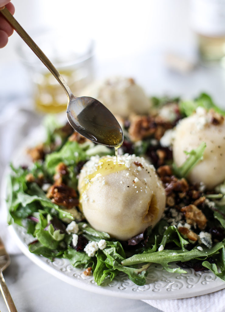 https://www.harryanddavid.com/blog/wp content/uploads///Chardonnay Pear Salad Recipe x