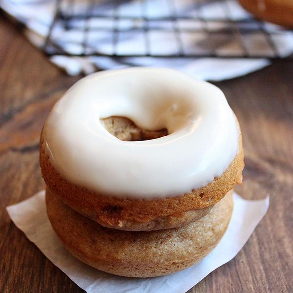 https://www.harryanddavid.com/blog/wp content/uploads///Apple Butter Donuts