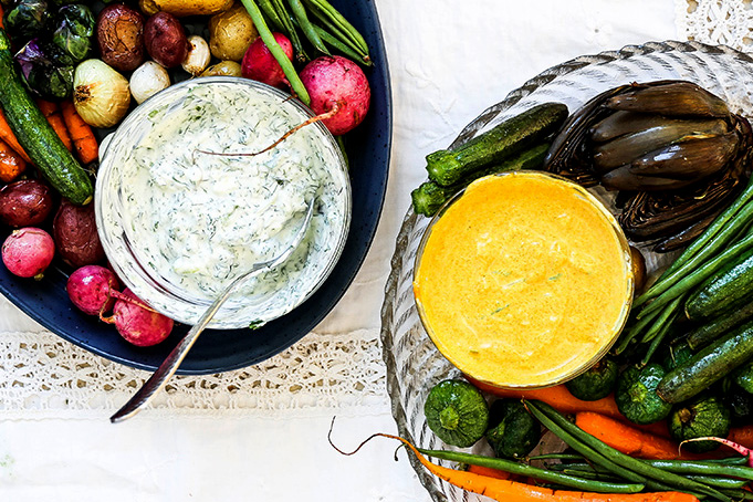 https://www.harryanddavid.com/blog/wp content/uploads///Baby Vegetable Platter Dips Glam Horizontal