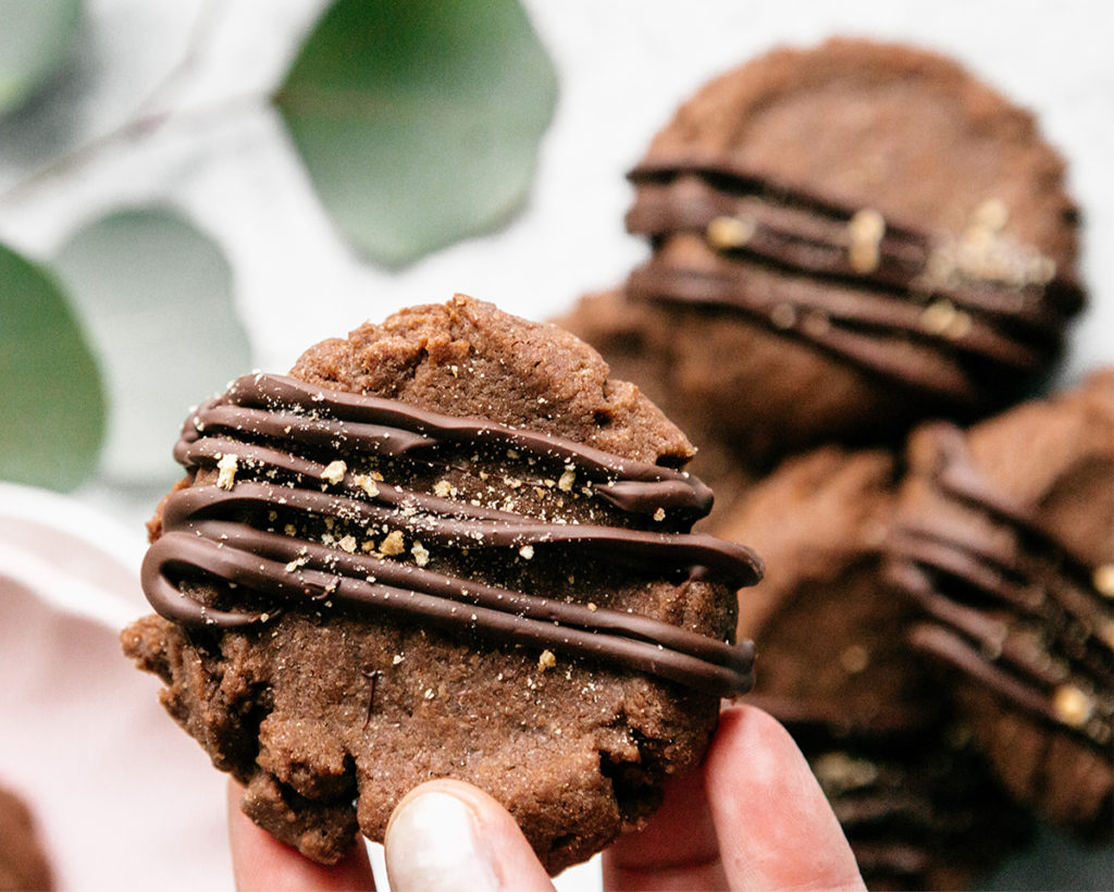 https://www.harryanddavid.com/blog/wp content/uploads///truffle brownie cookies with chocolate drizzle x