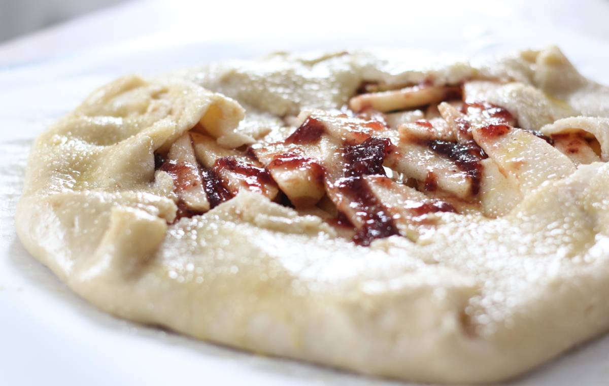 https://www.harryanddavid.com/blog/wp content/uploads///apple crostata inspired by charm image