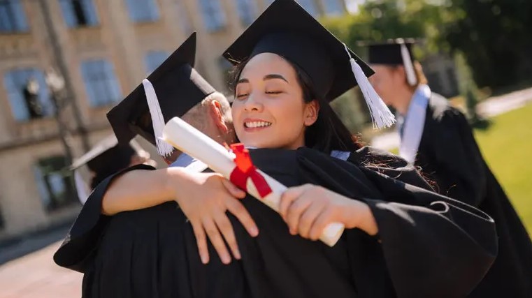 https://www.harryanddavid.com/blog/wp content/uploads///celebrations community graduation