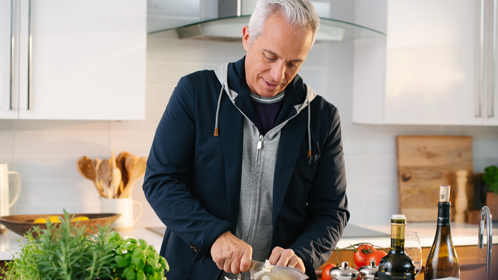 https://www.harryanddavid.com/blog/wp content/uploads///chef zakarian chopping x  x