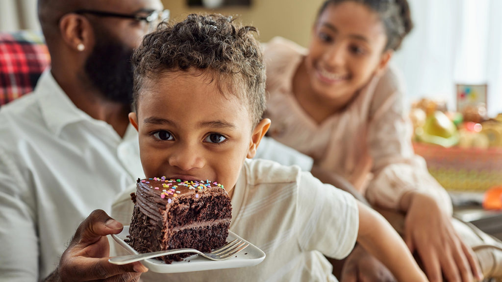 https://www.harryanddavid.com/blog/wp content/uploads///food puns boy eating cake x