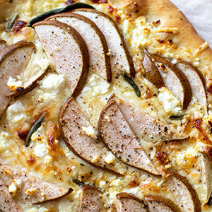 https://www.harryanddavid.com/blog/wp content/uploads///pear recipes pear pizza x