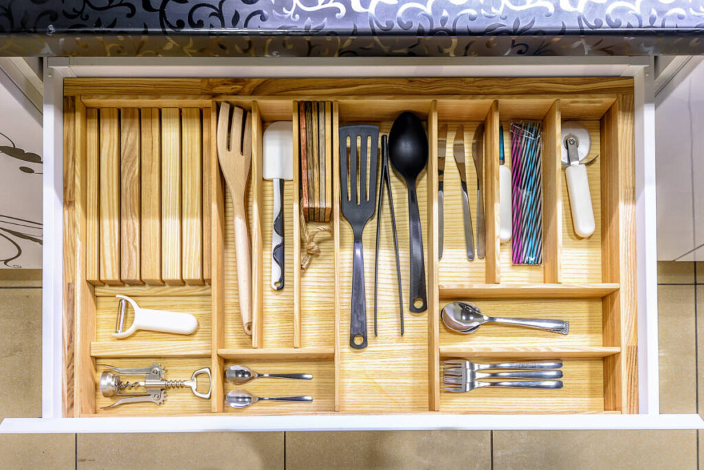 new years resolutions organized kitchen drawer