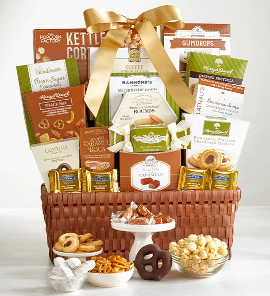 https://www.harryanddavid.com/blog/wp-content/uploads/2023/02/best-gift-baskets-classic-gourmet-gift-basket.webp