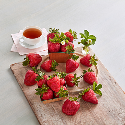 https://www.harryanddavid.com/blog/wp content/uploads///benefits of fruit strawberries